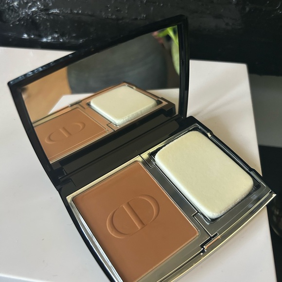 New DIOR Forever Compact Foundation — 6N - Picture 4 of 4